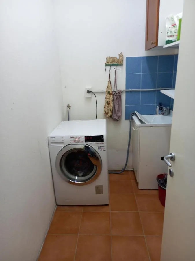 Apartment Casa Vacanze Tana Della Volpe Ispra Italy