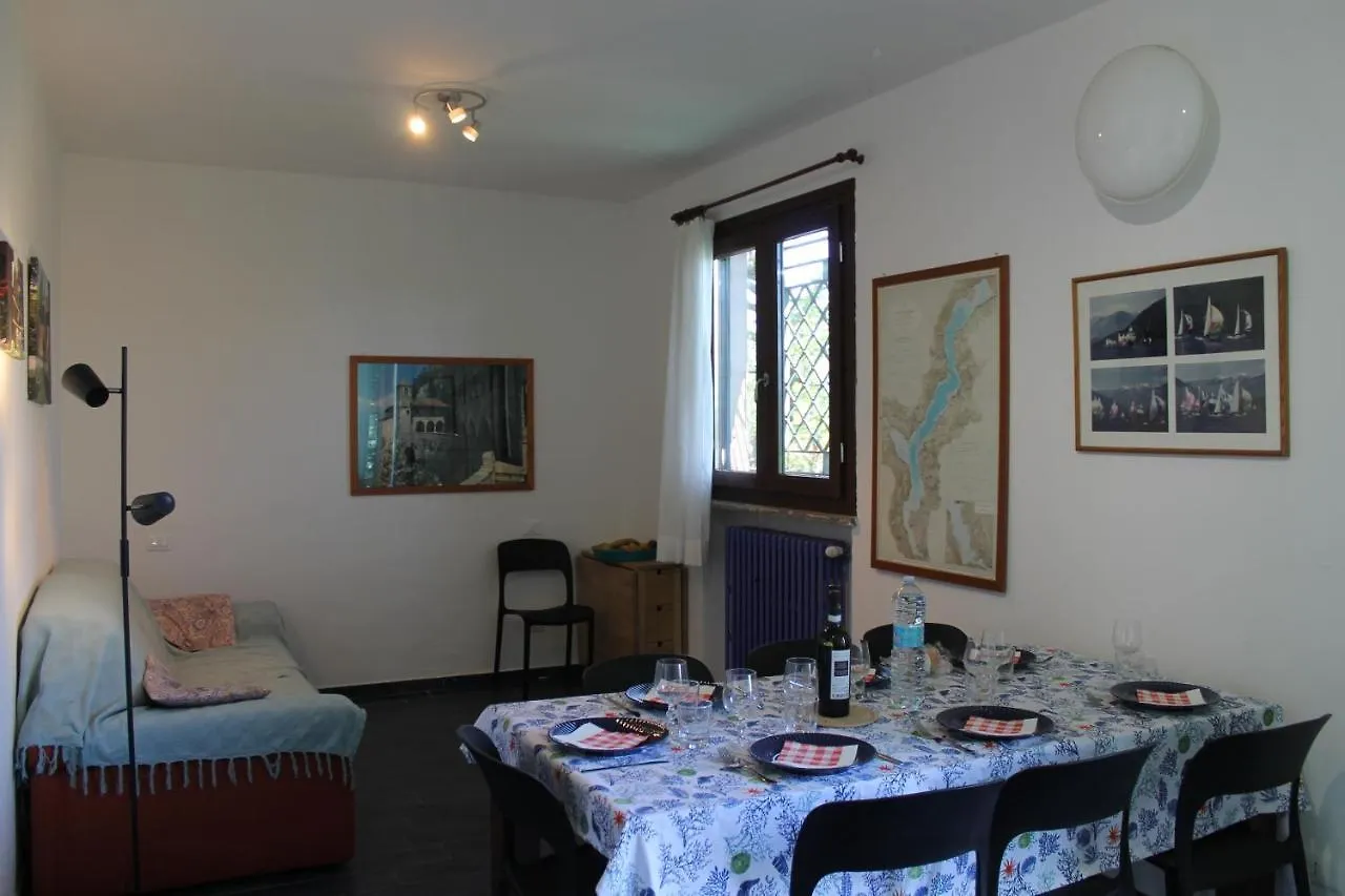 Casa Vacanze Tana Della Volpe Ispra